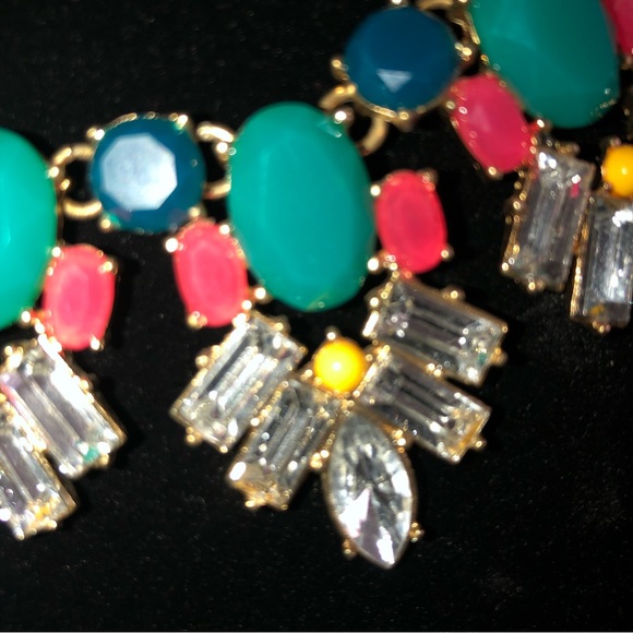Sparkly rhinestone colored necklace - Picture 2 of 11